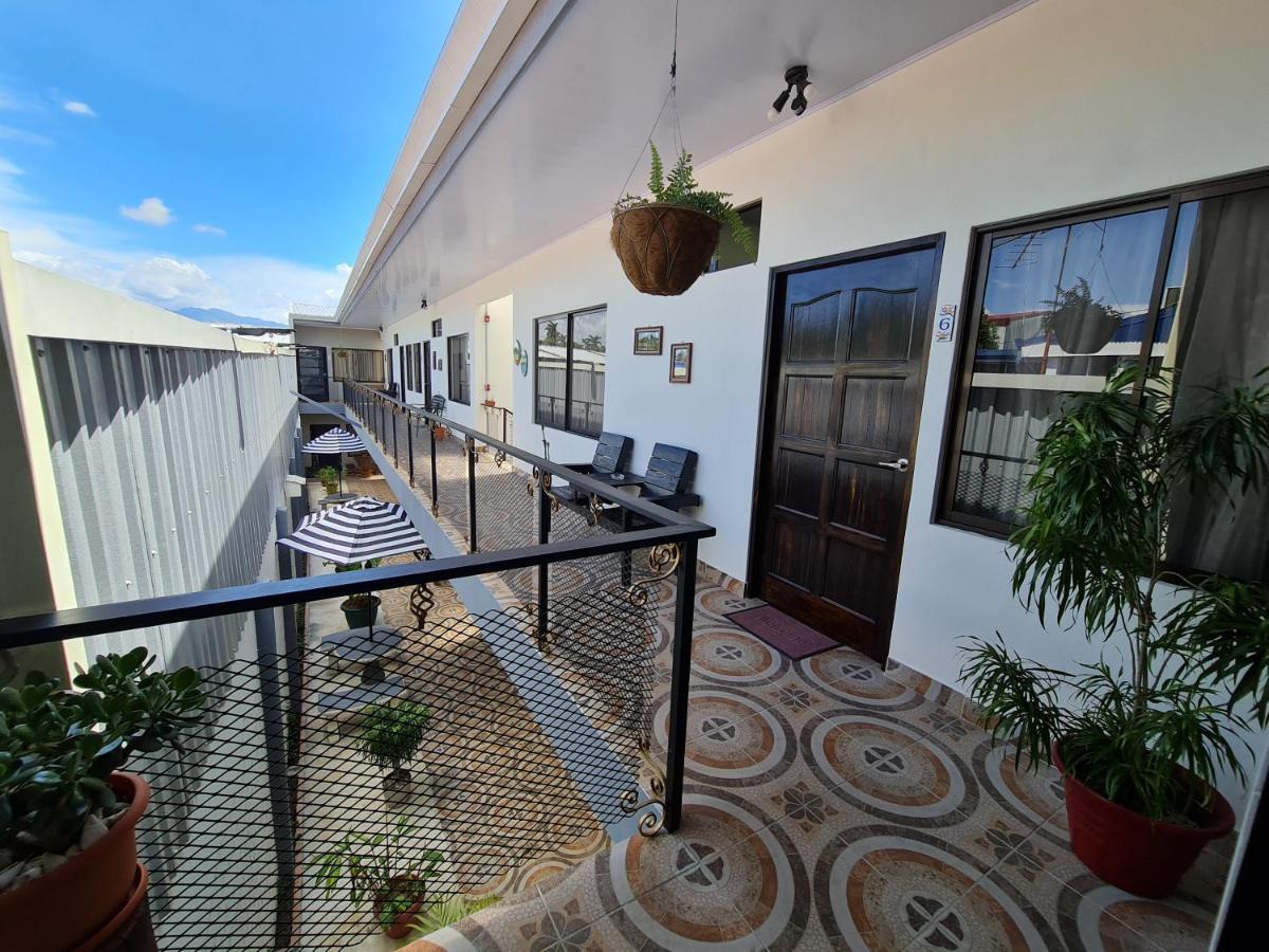 Apartamentos Ave Del Paraiso Alajuela Exterior photo